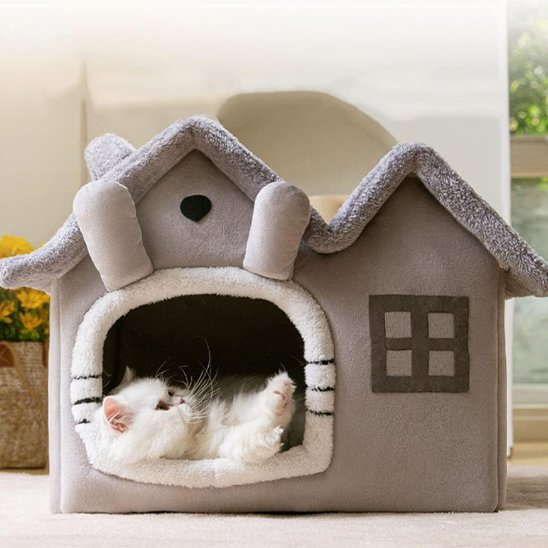 Maison pour chat spacieuse